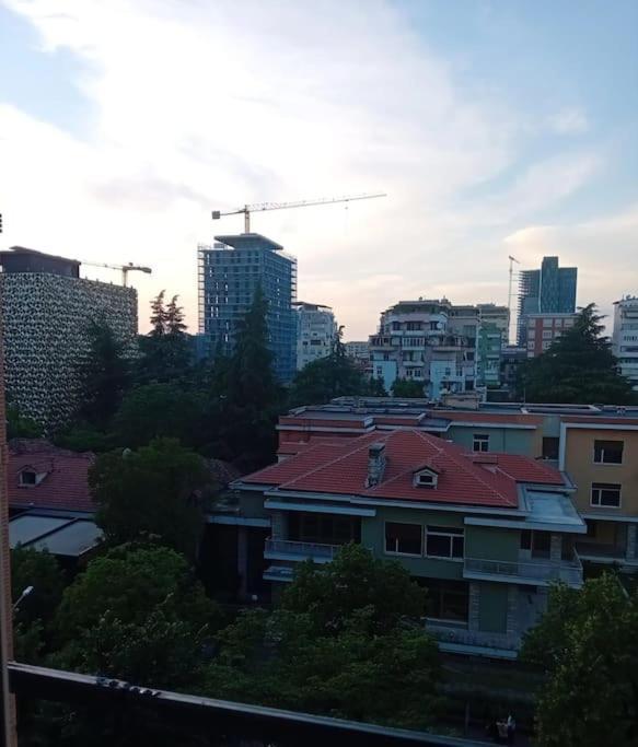 شقة Tirana Road Blloku Area المظهر الخارجي الصورة