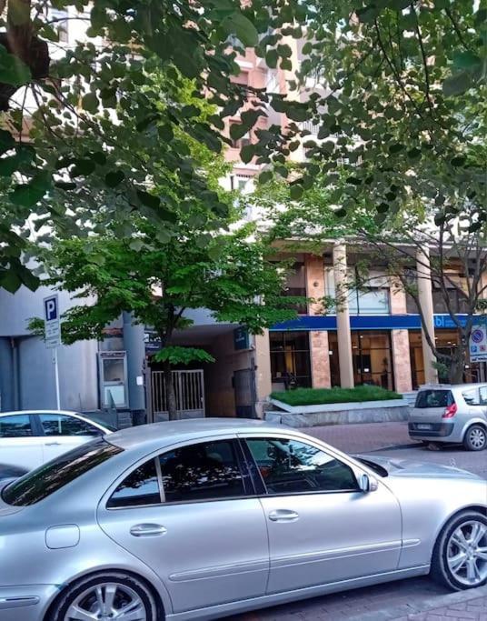 شقة Tirana Road Blloku Area المظهر الخارجي الصورة
